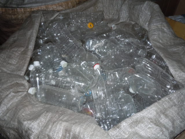 プラスチック類
